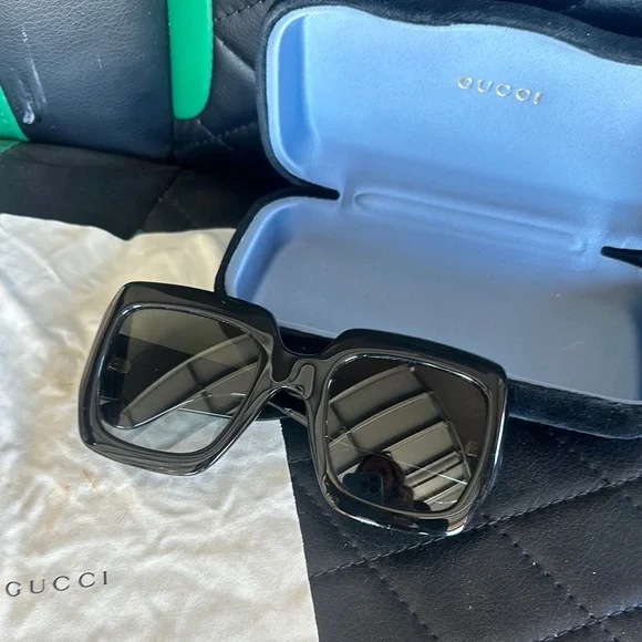 Gucci | Accessories | Gucci Black Sunglasses With Case  display picture 2